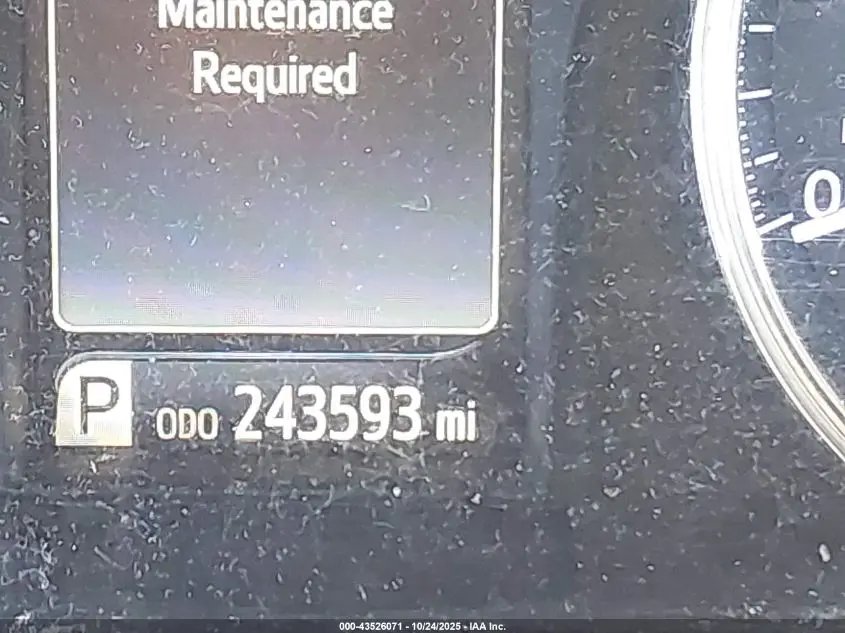 2016 TOYOTA CAMRY LE