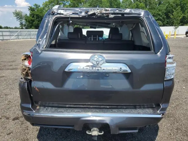 2010 TOYOTA 4RUNNER SR5  