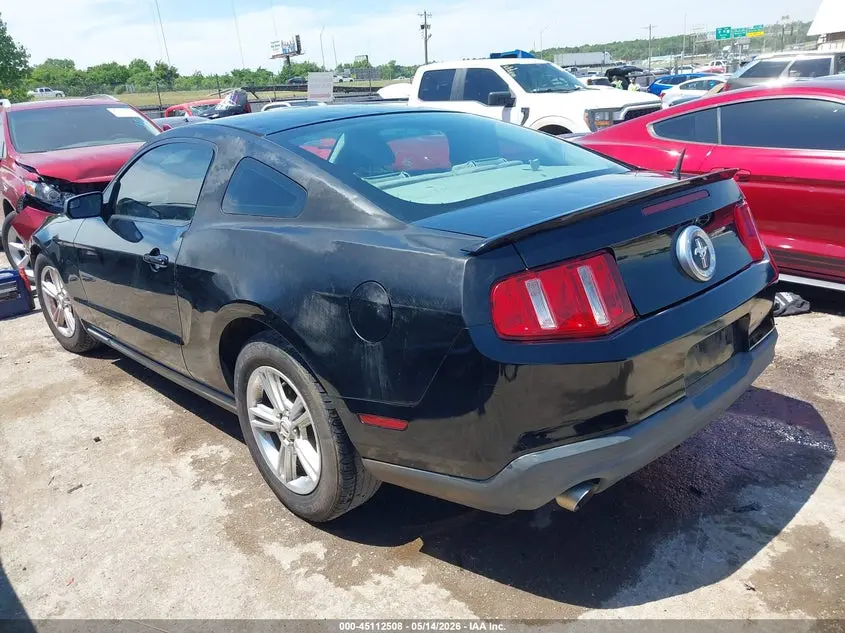2011 FORD MUSTANG V6
