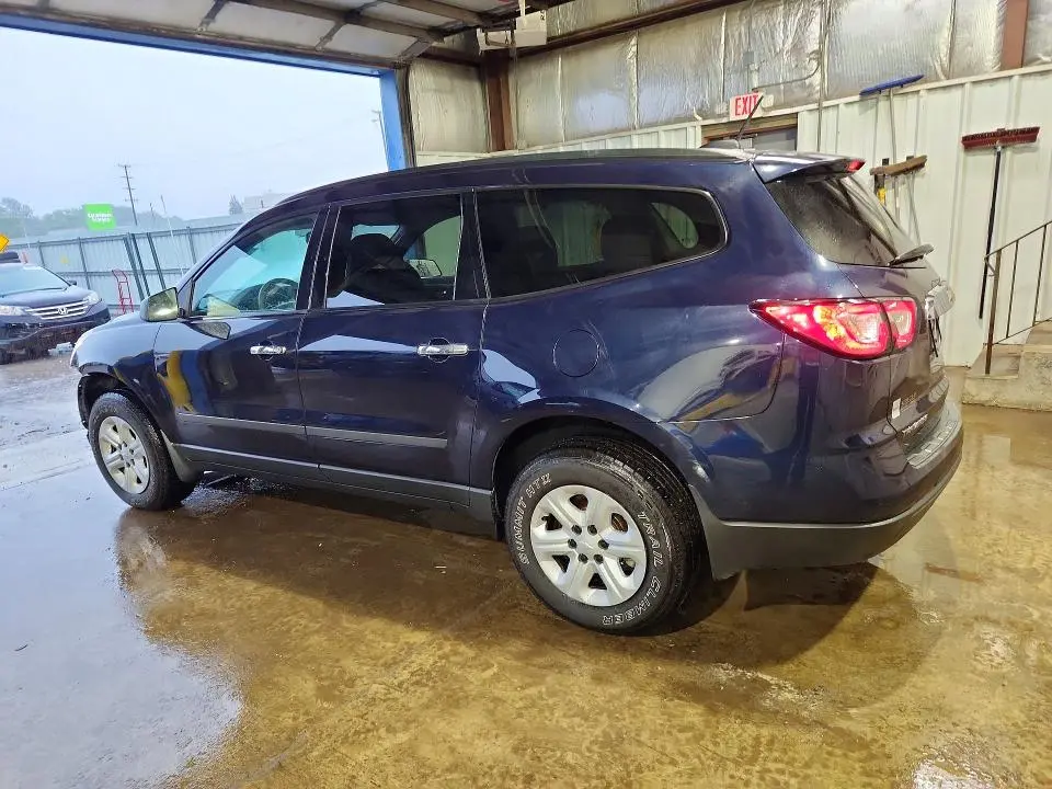 2017 CHEVROLET TRAVERSE LS  