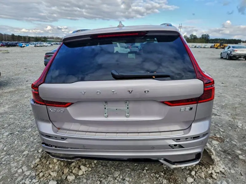 2026 VOLVO XC60 PLUS  