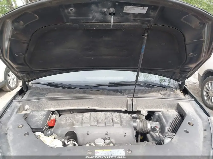 2017 CHEVROLET TRAVERSE 2LT