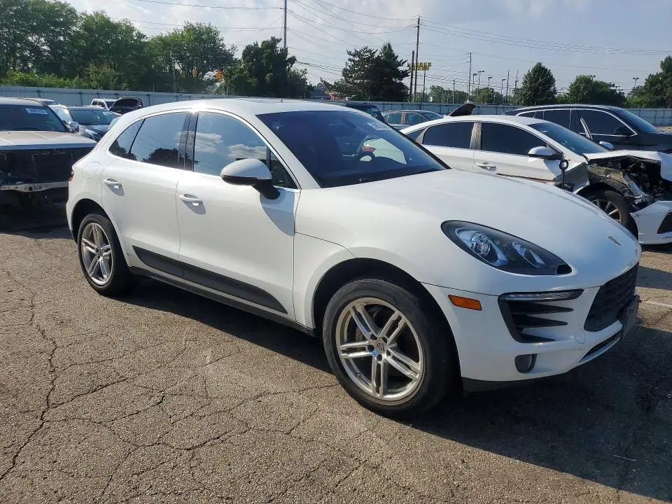 2016 PORSCHE MACAN S  