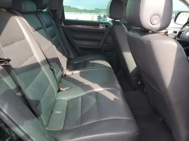 2010 VOLKSWAGEN TOUAREG V6  