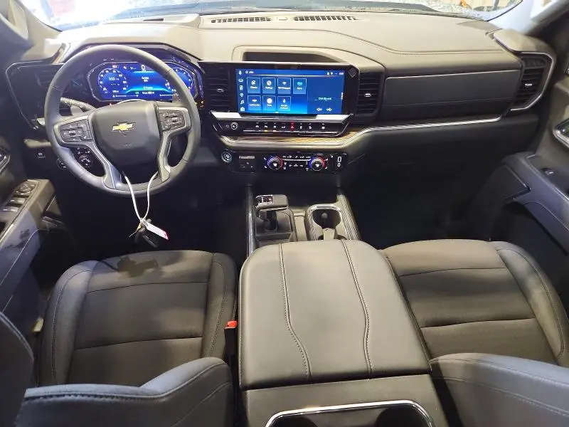 2025 CHEVROLET SILVERADO K1500 LT  
