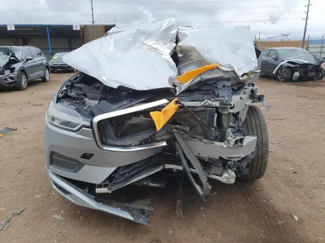 2018 VOLVO XC60 T6 MOMENTUM  