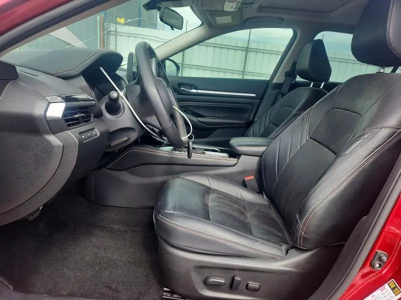 2023 NISSAN ALTIMA SR  