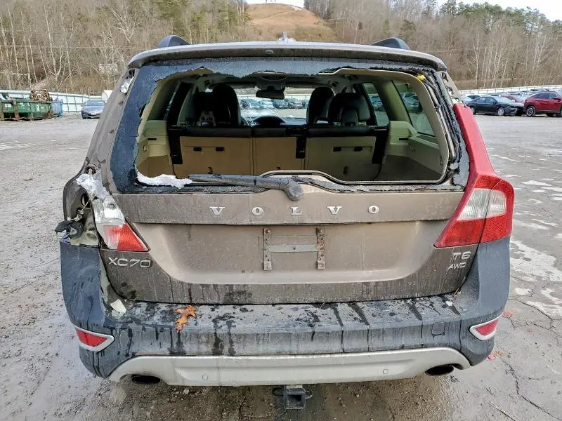 2012 VOLVO XC70 T6  