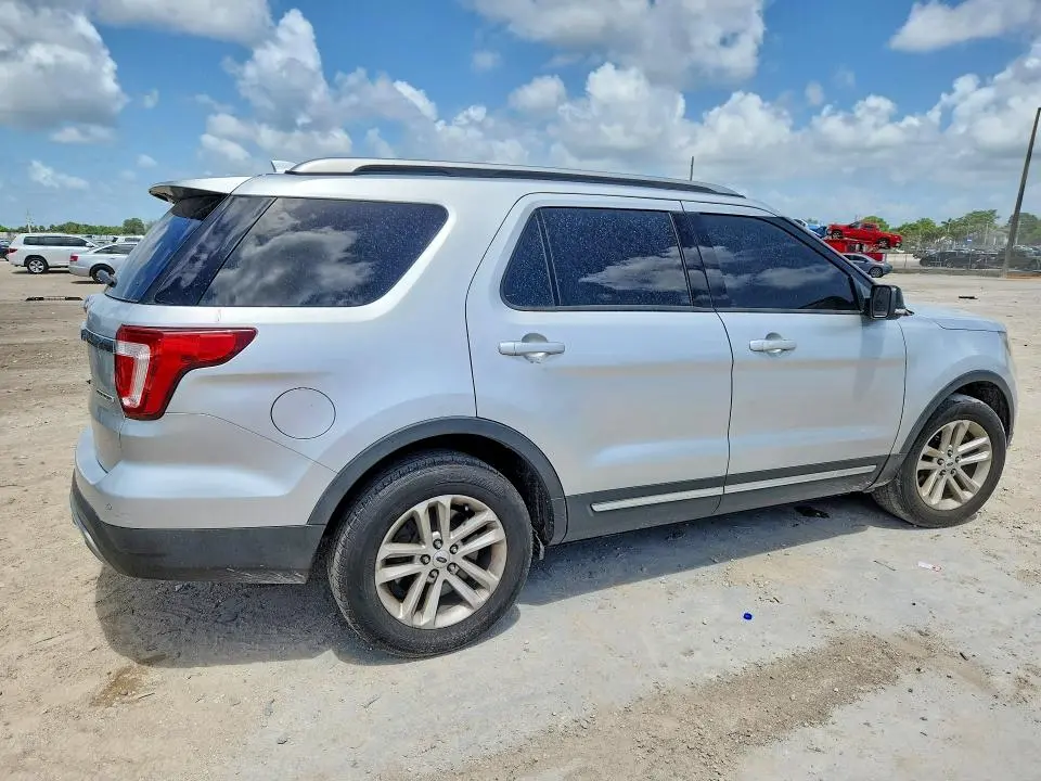 2016 FORD EXPLORER XLT  