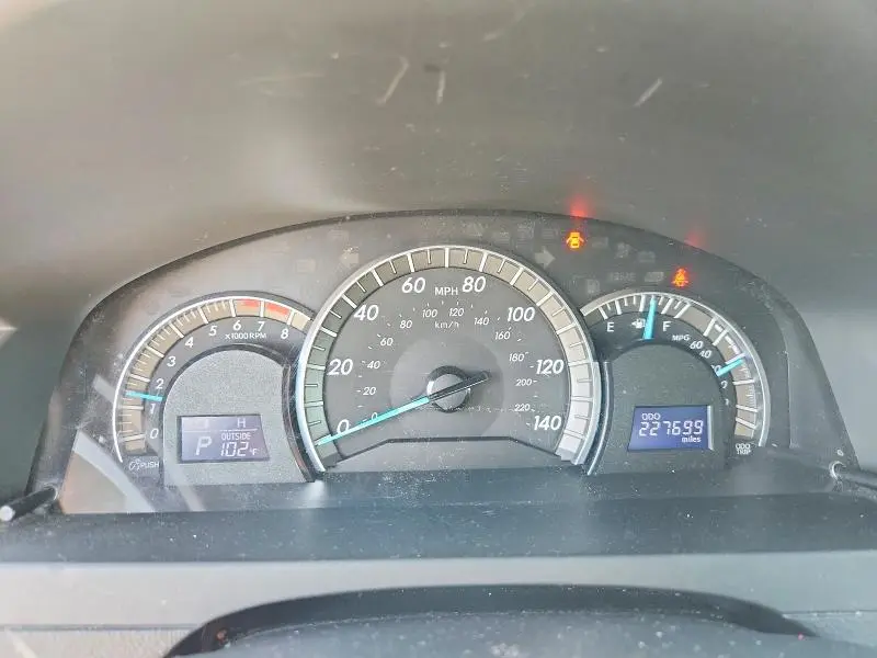 2013 TOYOTA CAMRY SE  