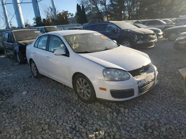 2010 VOLKSWAGEN JETTA LIMITED  