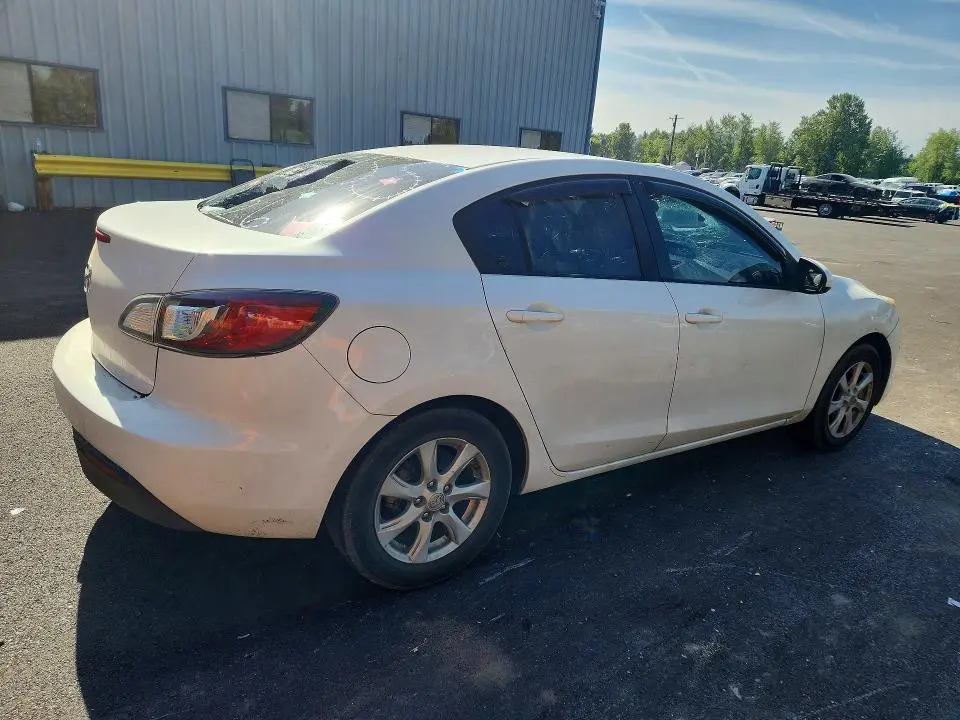2010 MAZDA 3 I  