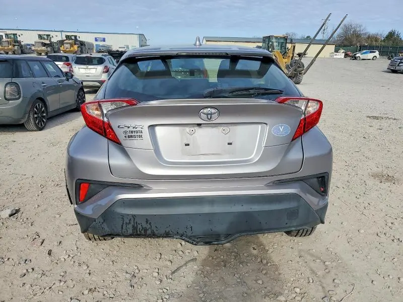 2019 TOYOTA C-HR XLE  