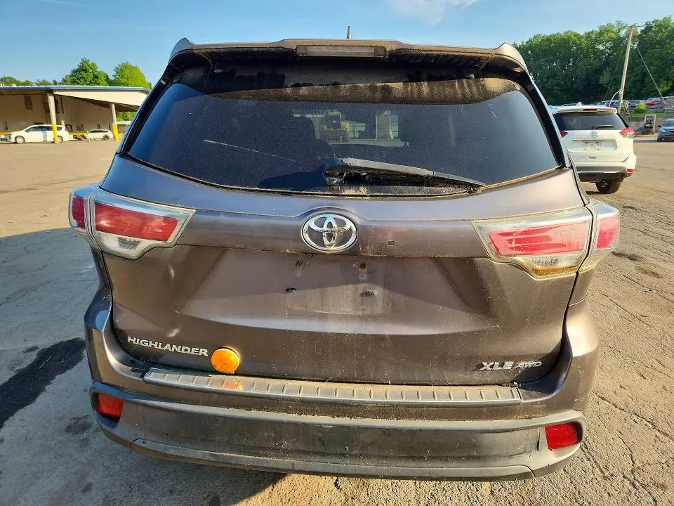 2014 TOYOTA HIGHLANDER XLE  