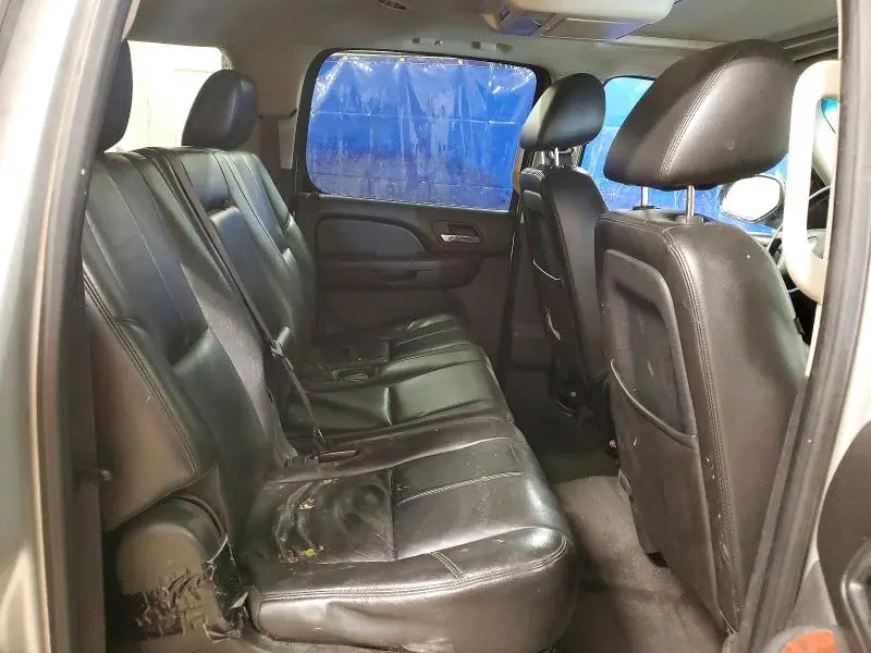 2012 CHEVROLET SUBURBAN K1500 LT  
