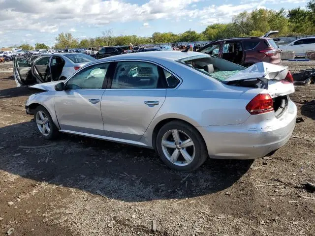 2013 VOLKSWAGEN PASSAT SE  