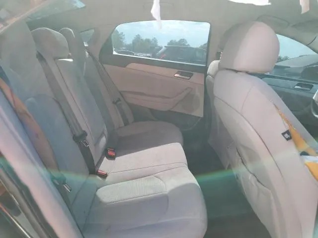 2018 HYUNDAI SONATA SE  