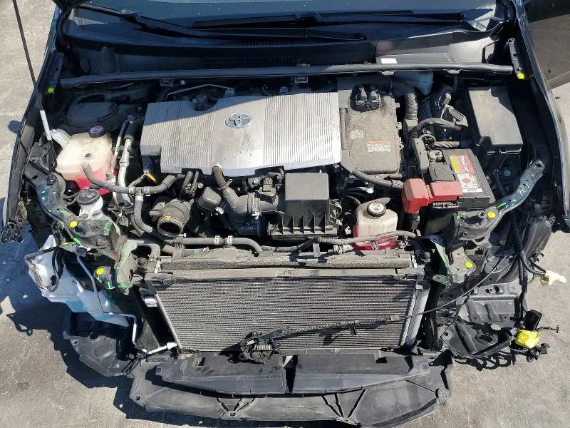 2019 TOYOTA PRIUS LE  