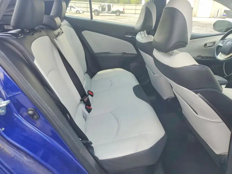 2016 TOYOTA PRIUS FOUR TOURING  