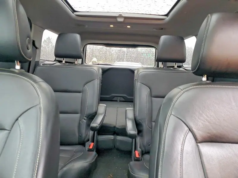 2017 GMC ACADIA SLT-2  