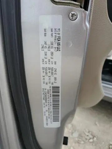 2017 DODGE GRAND CARAVAN SE  