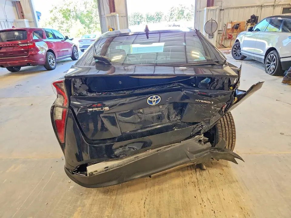 2018 TOYOTA PRIUS FOUR TOURING  