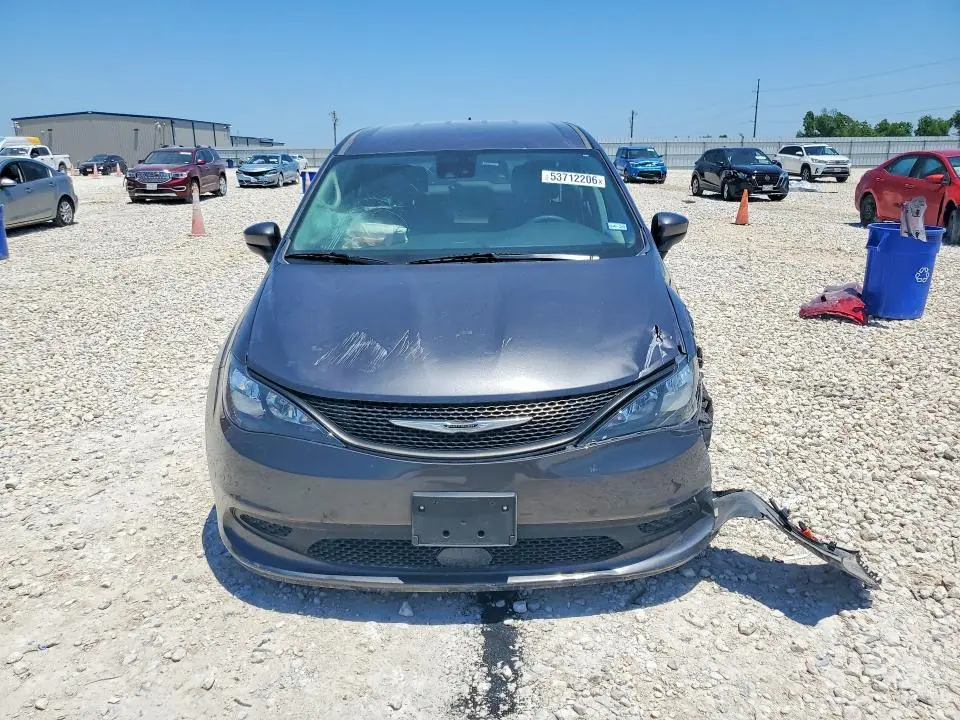 2023 CHRYSLER VOYAGER LX  