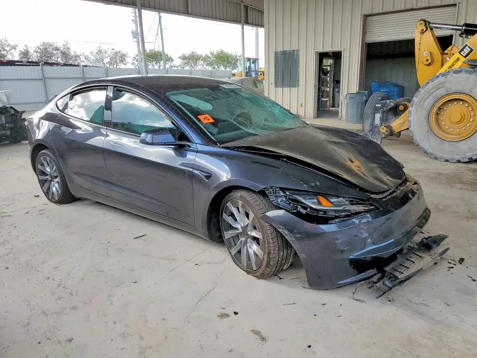 2024 TESLA MODEL 3   
