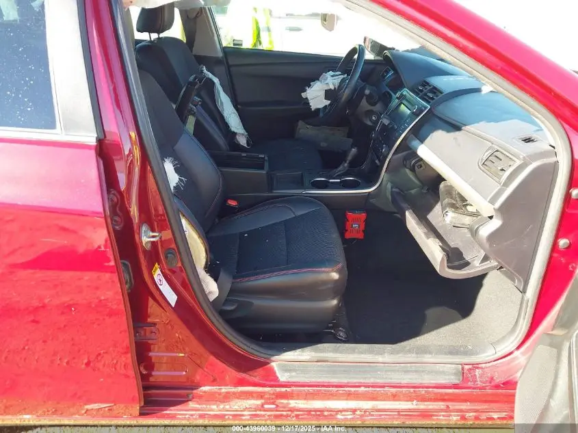 2017 TOYOTA CAMRY SE