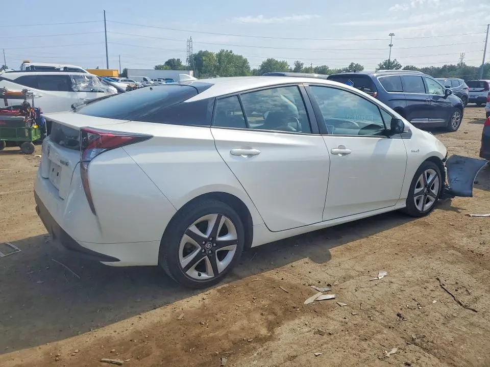 2016 TOYOTA PRIUS FOUR TOURING  