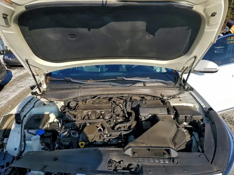 2017 KIA CADENZA PREMIUM  