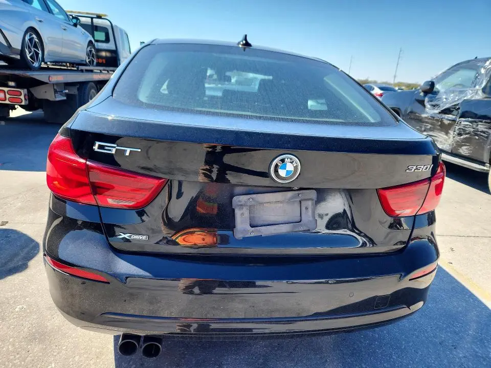 2018 BMW 330 XIGT  