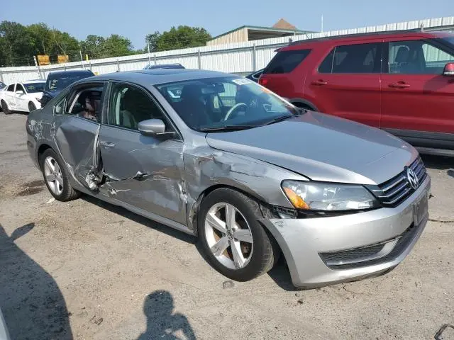 2013 VOLKSWAGEN PASSAT SE  