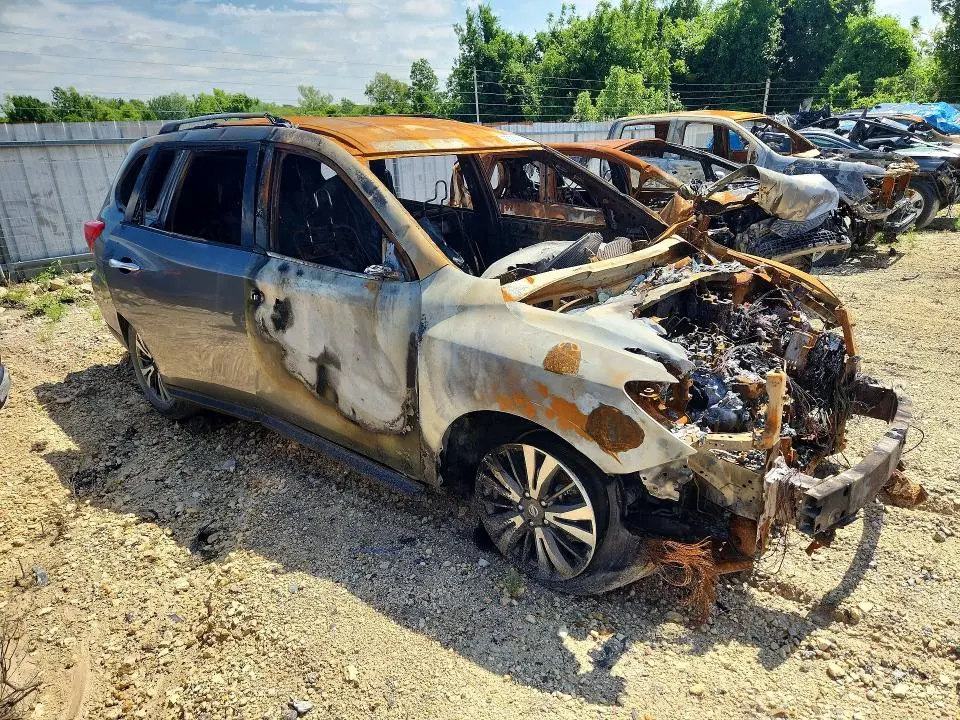 2018 NISSAN PATHFINDER SV  