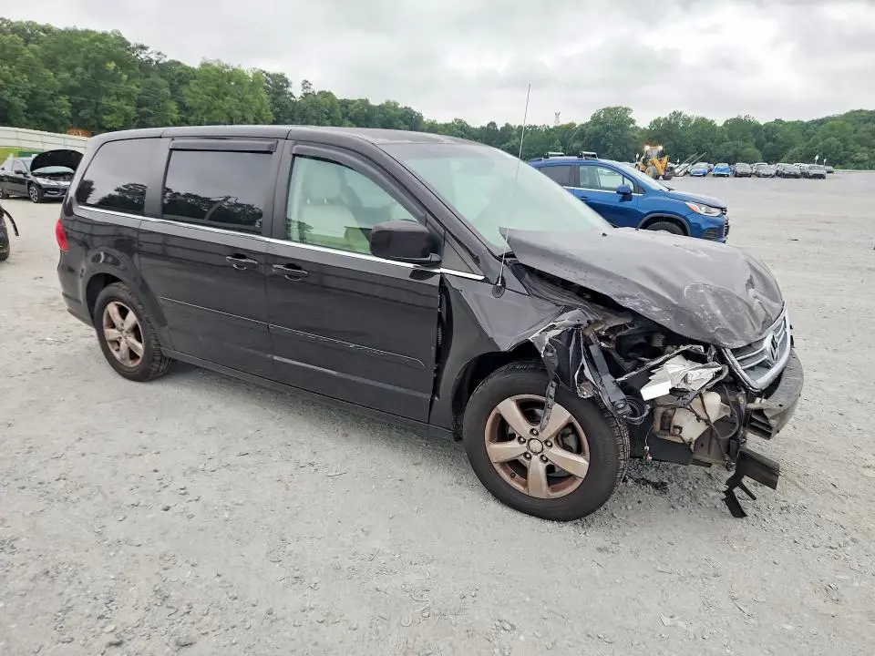 2010 VOLKSWAGEN ROUTAN SE  