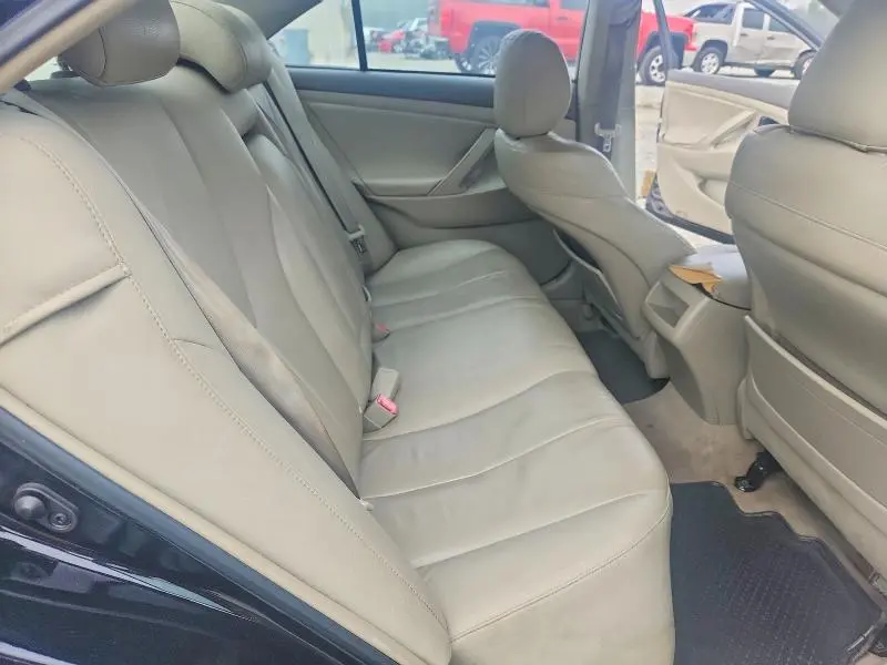 2011 TOYOTA CAMRY LE  
