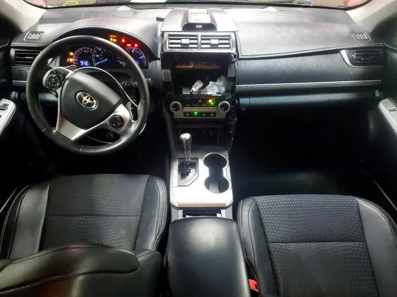 2014 TOYOTA CAMRY SE  