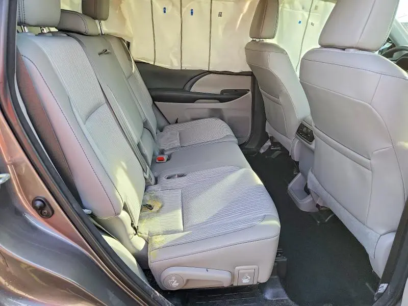 2018 TOYOTA HIGHLANDER LE PLUS  