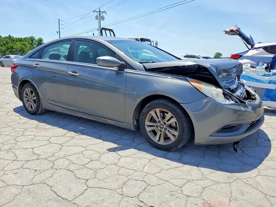 2013 HYUNDAI SONATA GLS  