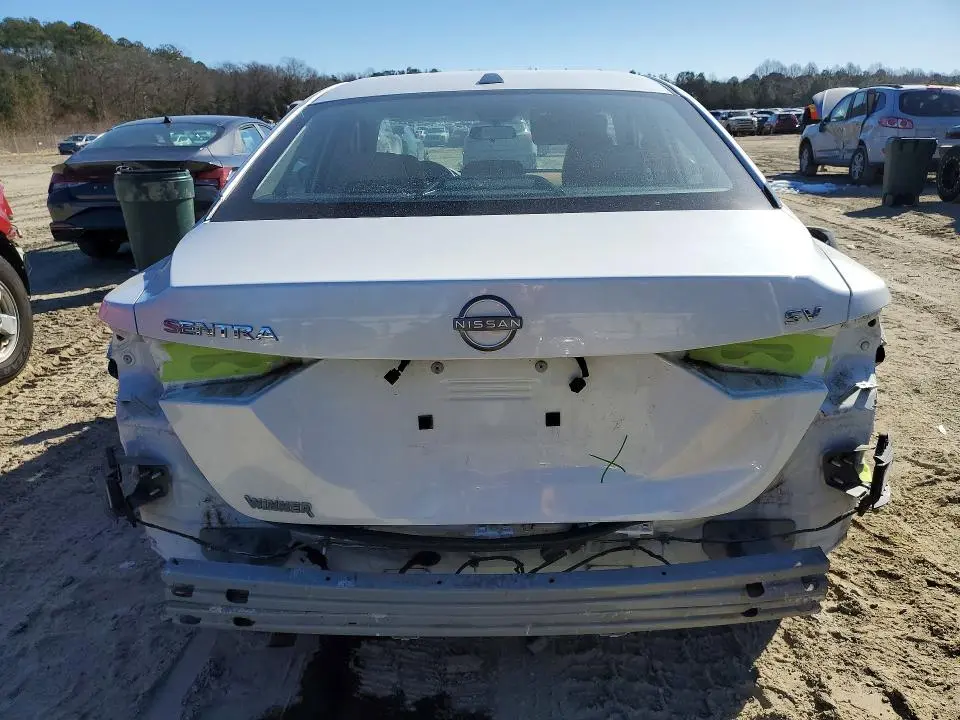 2024 NISSAN SENTRA SV  