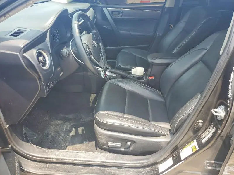 2018 TOYOTA COROLLA XLE  