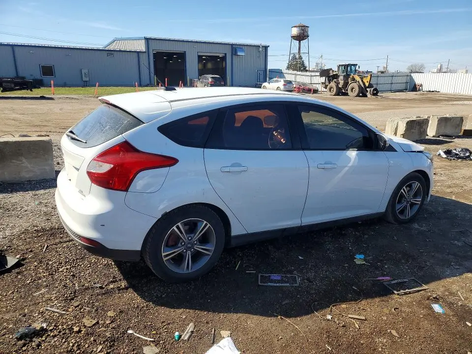 2014 FORD FOCUS SE  