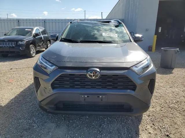 2022 TOYOTA RAV4 XLE  