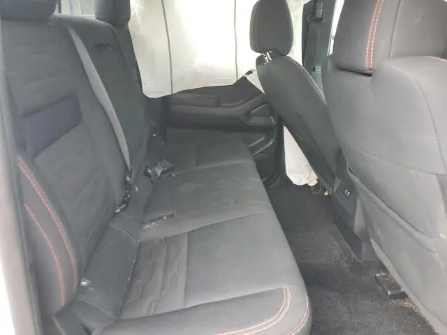 2022 NISSAN FRONTIER S  