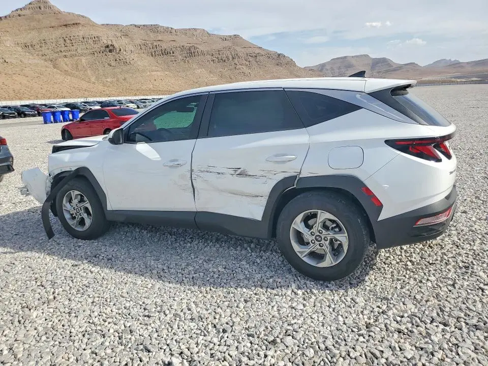 2022 HYUNDAI TUCSON SE  