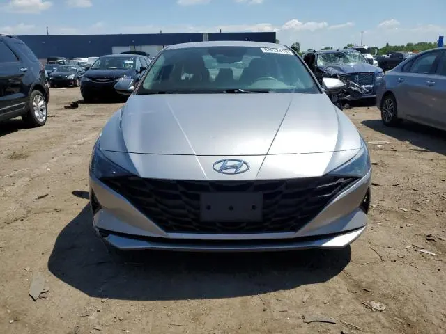 2021 HYUNDAI ELANTRA SE  