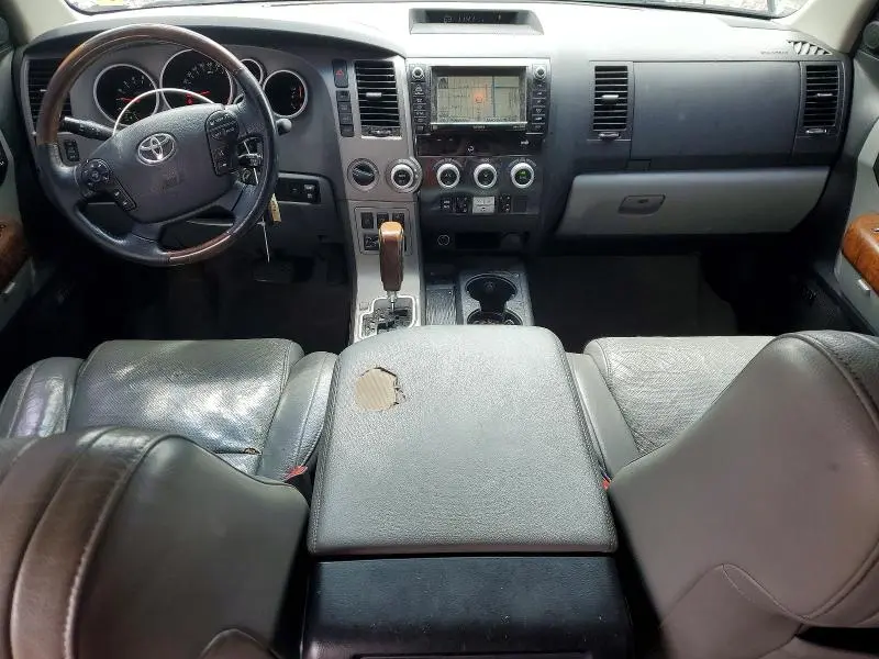 2010 TOYOTA SEQUOIA PLATINUM  