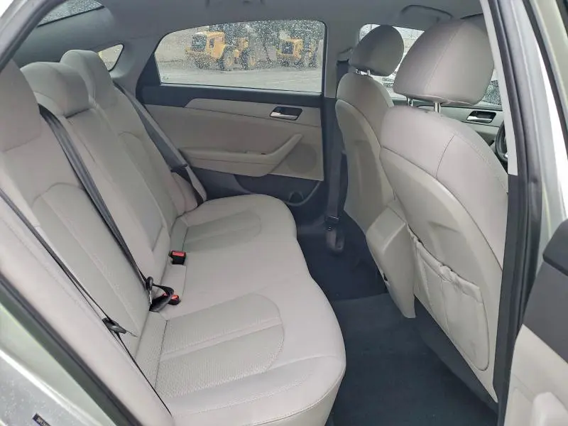 2018 HYUNDAI SONATA SE  