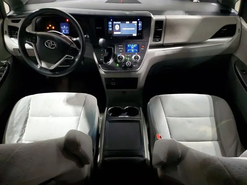 2015 TOYOTA SIENNA LE 8-PASSENGER  