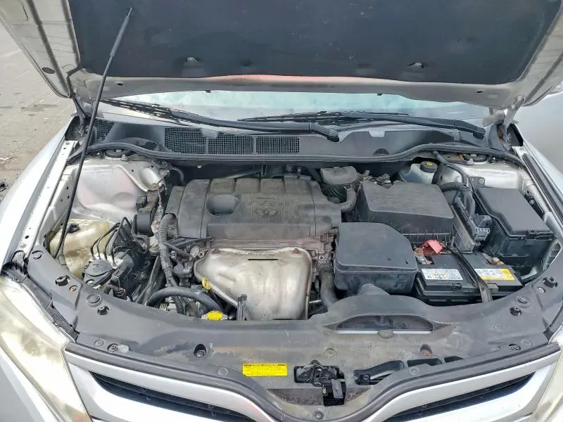 2013 TOYOTA VENZA LE  